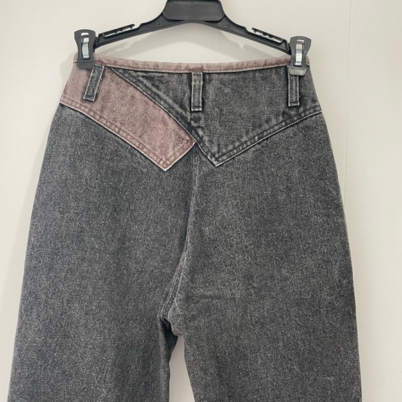 Two toned Rockies - Picture 4 of 4